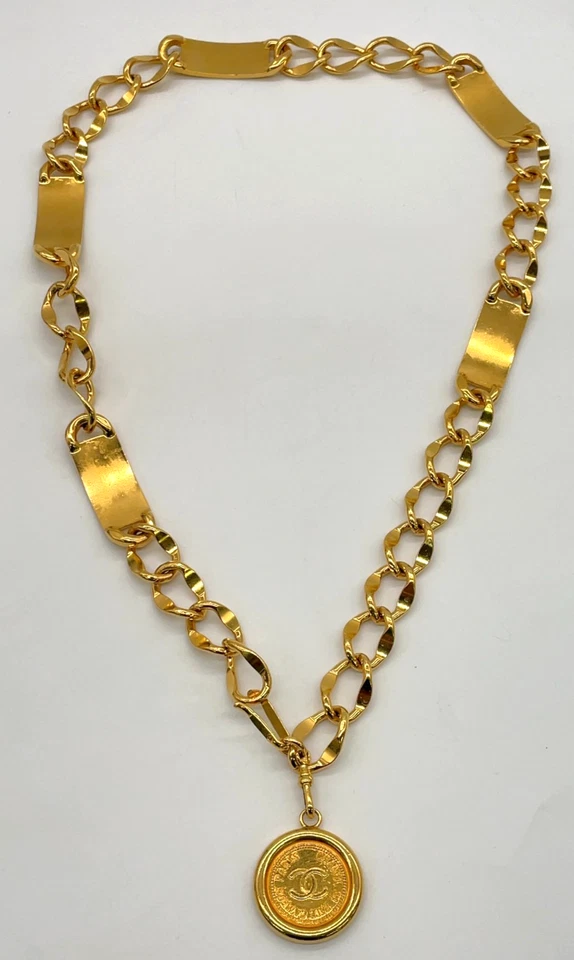 Auth Chanel Coco Mark Engraved Medallion Chain Gold Belt 208.49g W/Box SK020193 - Image 3 of 4