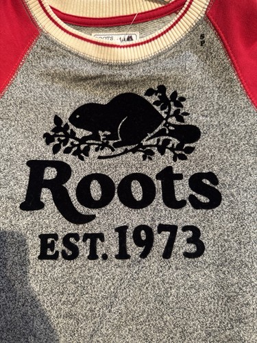 NWT Boys Roots Canada LS Cabin Sweatshirt Shirt Red Salt/Pepper Logo Small NEW - Imagen 2 de 8