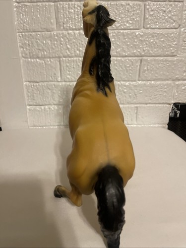 Traditional Breyer Horse #87 Diablo Buckskin Semi Rearing Mustang SemiGloss NICE - Picture 8 of 10