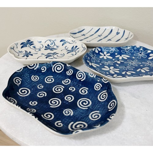 Vintage Japanese Floral Ceramic Mini Plates 7” X 4.75” Set Of 4 - Picture 2 of 6