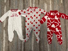 Unisex Baby Valentines Sleeper Lot Size 6 Months