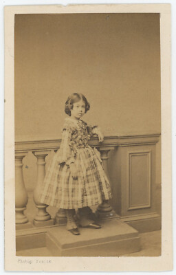 CDV um 1860. Henriette de Coriolis, zukünftige Frau Gaston de Bonneval. Noblesse.