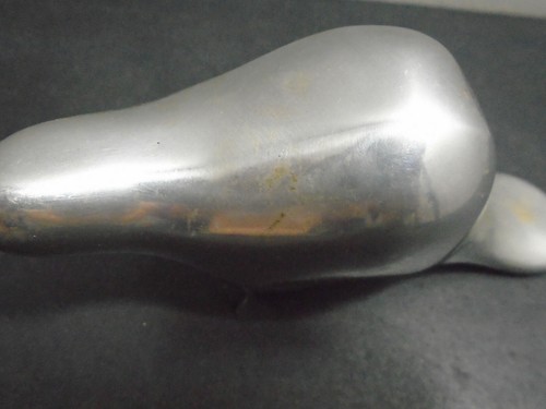 VINTAGE HOSELTON ALUMINUM BEAVER FIGURINE 1202 - Picture 7 of 10