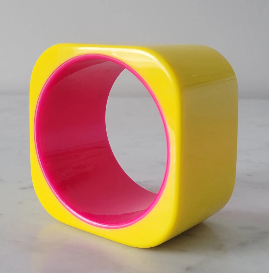 Brazalete Grande Grueso Lucite/Acrílico Bicolor Modernista Declaración