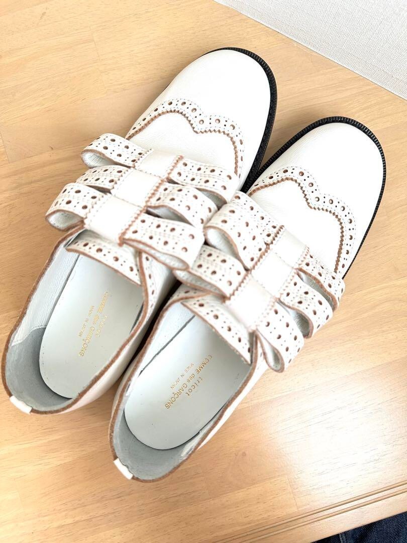 TRICOT COMME des GARCONS Ribbon White Leather Flat Dress