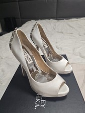 Badgley Mischka Womens Kiara Embellished Peep-Toe Pump White  Size 5 w/ Box