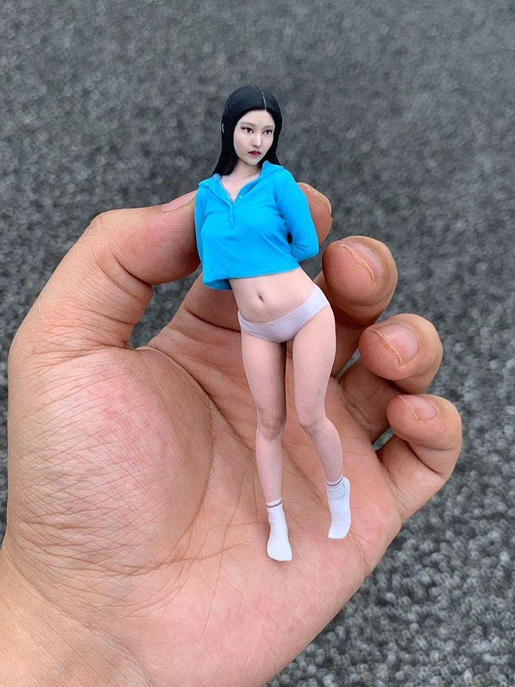 Figurine 1/18 Laetitia VROOM – Résine Non Peinte, Pour MINICHAMPS, SPARK, SCHUCO