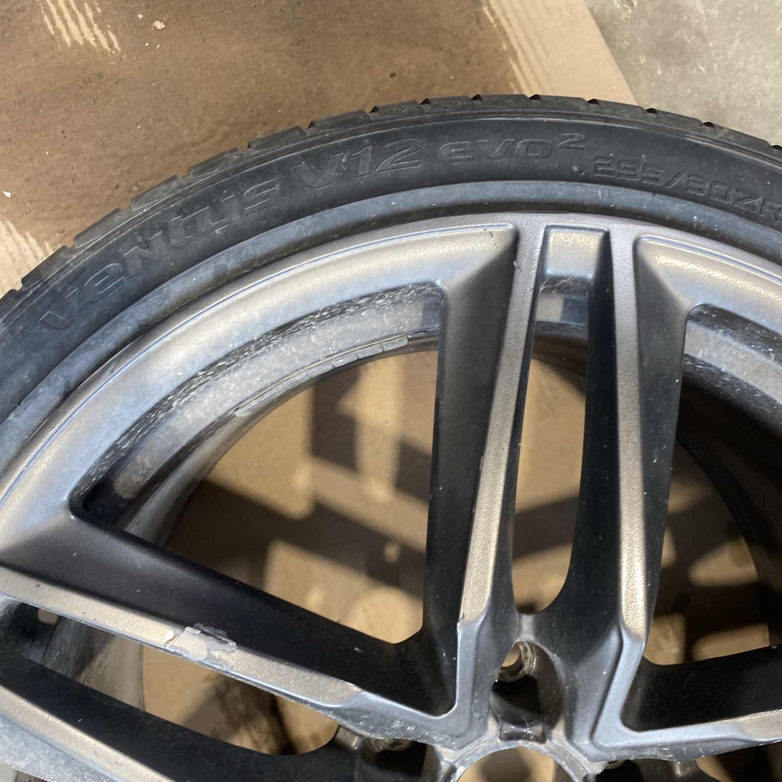 2014 2015 Audi R8 V8 REAR Tire 19 * Rim Wheel  Hankook 295 30 ZR19 100Y