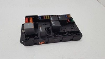 Fuse Box Engine Fits 07-09 RANGE ROVER 1300653