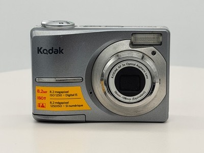Kodak EasyShare C813 8.2MP Digital CCD Camera Silver - FAIR/BEATER BUNDLE