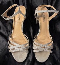 Badgley Mischka Silver Glitter Strappy Buckle Sandals Formal Block 3  Heels