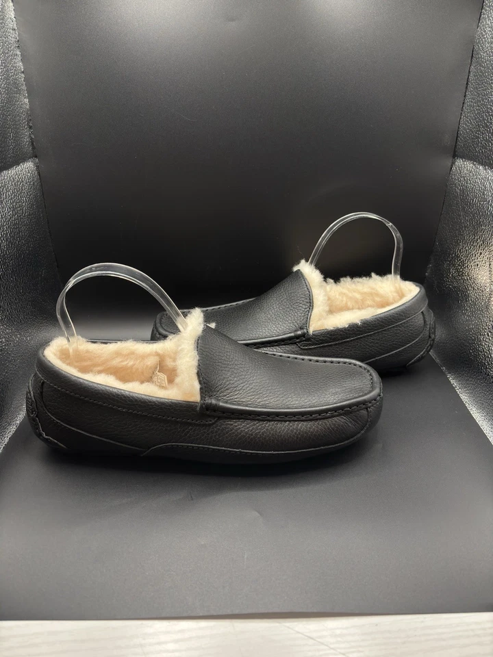 UGG Ascot Shoes Mens Size 9 Black Shearling Leather Slippers Moccasin Loafers - Image 3 of 4