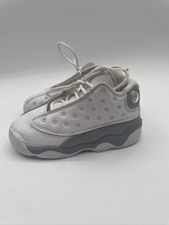 Lote de 2 pares de zapatos Nike Jordan rojos/blancos/grises para niños pequeños 8C Foto 3 de 4