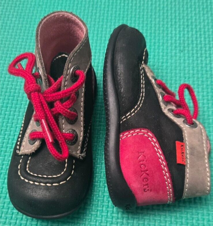 Size Eur 21 / 18+ Months Pink Black Leather Lace Up