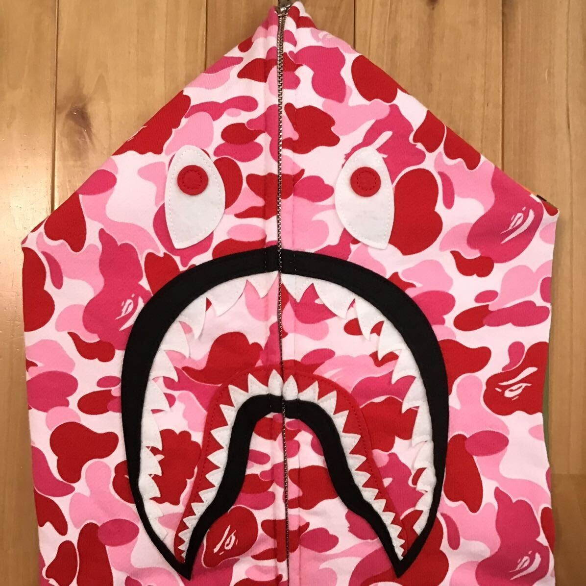 A BATHING APE - 超合金 BE@RBRICK BAPE® ABC CAMO SHARK PINK BE@RBRICK X BAPE | 'ABC Camo Shark' (pink) (2022) | Artsy