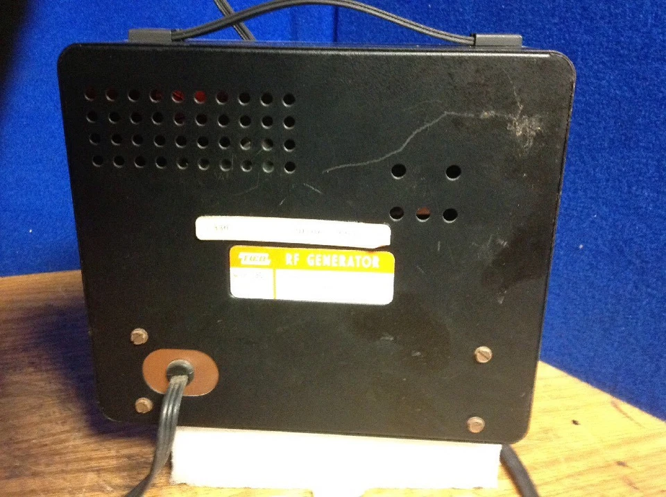 EICO Solid State RF Signal Generator 330 - Image 3 of 4