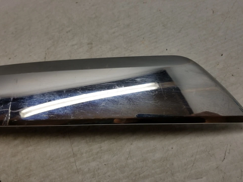 Chevy Equinox 2010-2016 10 11 12 13 14 15 16 Liftgate Lid Trim  Applique OEM Foto 4 de 4