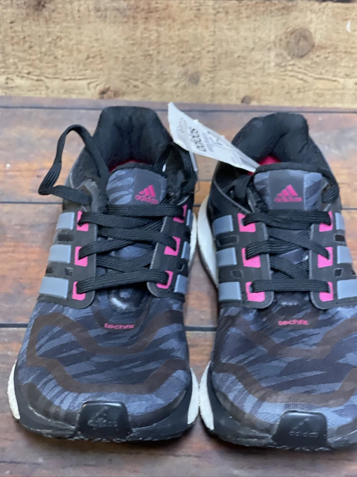 阿迪达斯 Boost 跑步课程训练网球鞋运动鞋 Q33962 US 5 $150 — 第 3/4 张图片