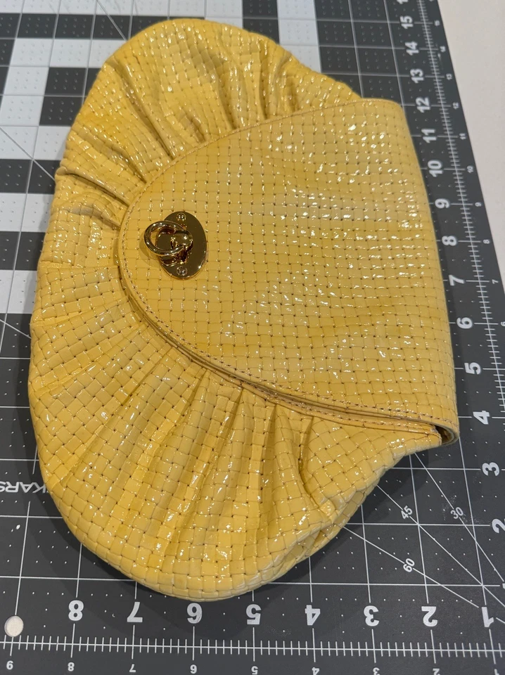 Bolso de Mano Vintage Dorado Tejido Plegable Cuero Amarillo Foto 4 de 4