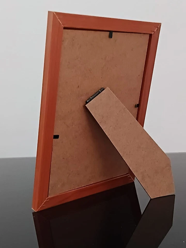 Marco de fotos de madera de grano 2L - Marco de fotos de mesa 5x7 - Daiso - MDF/PVC Foto 2 de 4