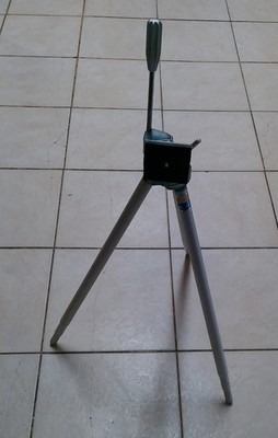 Vintage Star D Conquest Tripod by Davidson Mfg
