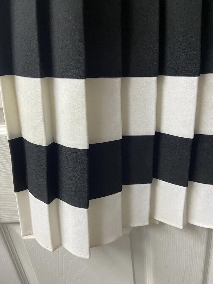 Emeral Isle Sportwear Pleated Skirt Juniors Size 13-14 Midi USA Quiet Luxury - Image 3 of 4