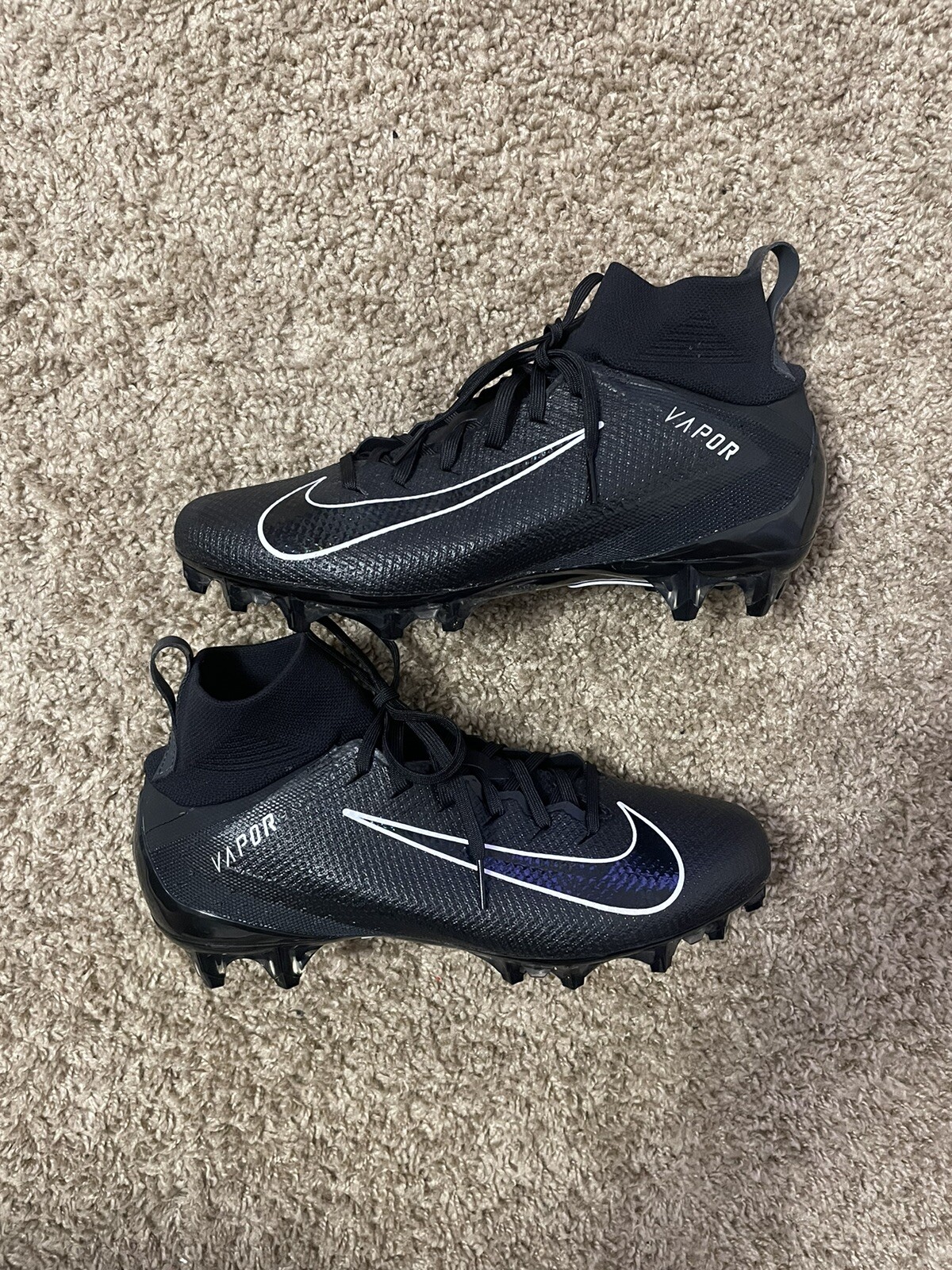 nike football cleats size 9.5
