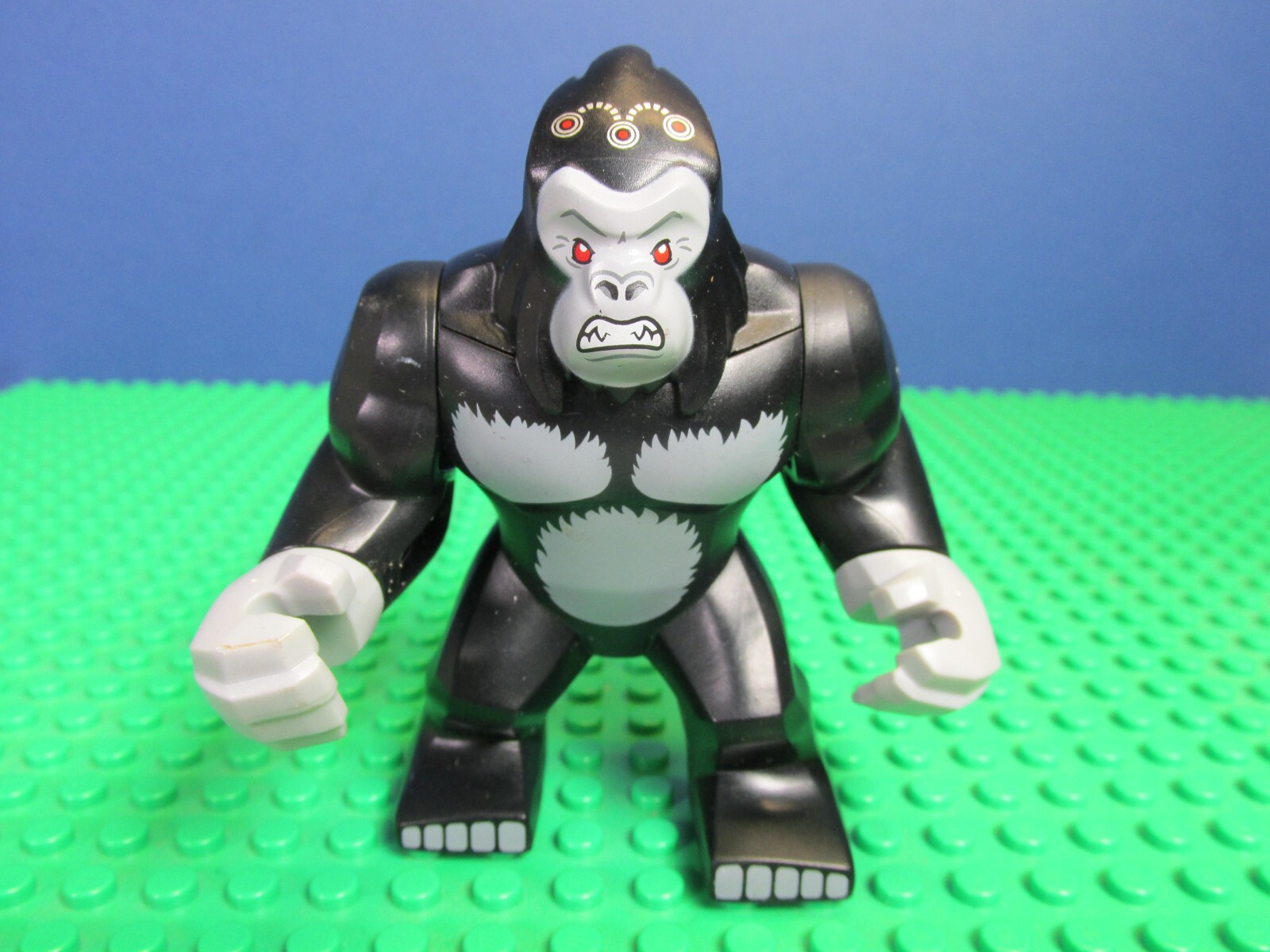 Lego 76026, Gorilla Grodd goes Bananas - Free Price Guide & Review