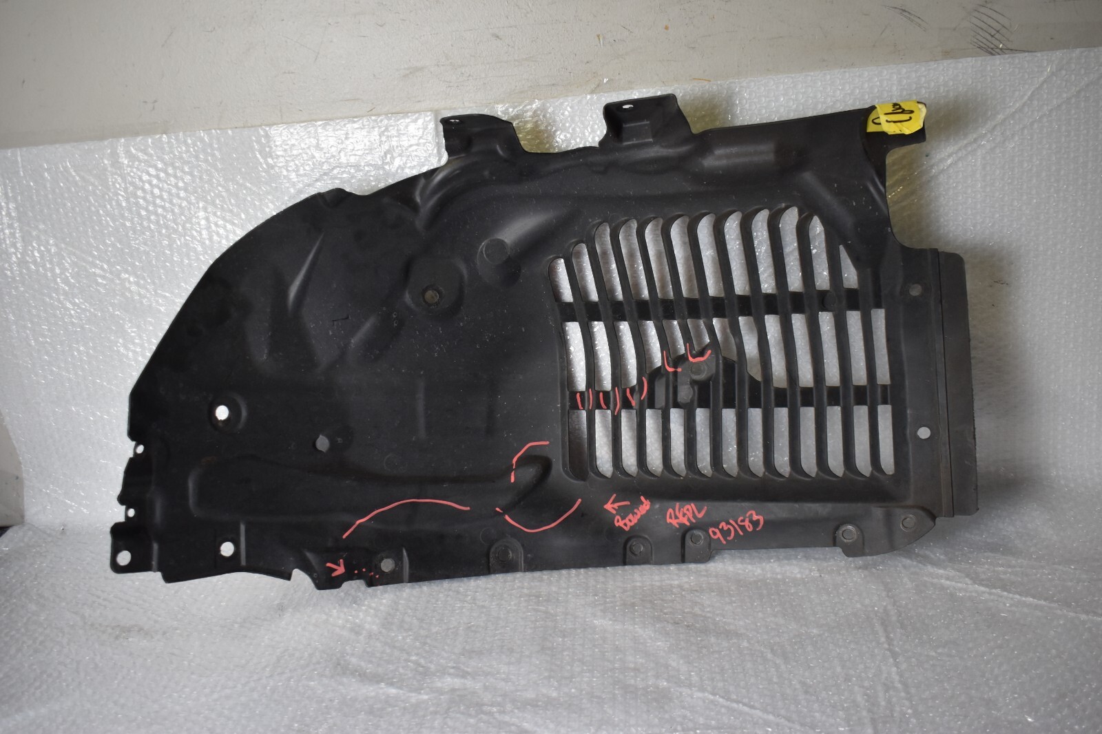 Maserati left  front wheelhouse guard, f 670295109