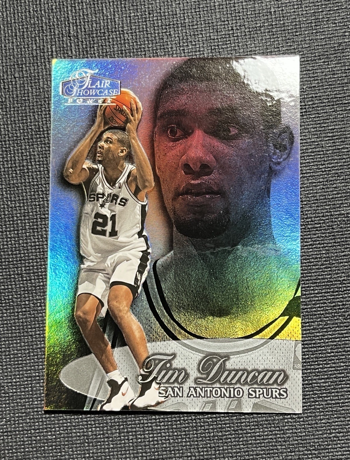 tim duncan 1998/1999 Fleer Showcase Power  Glossy Basketball Card #3/3 NICE !!!!