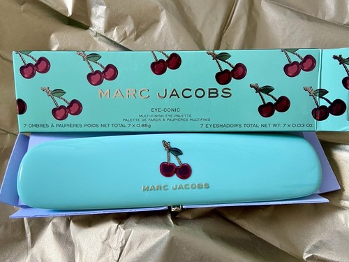 Marc Jacob’s Eye-conic Multi Finish Eye Palette 880 Cherrific - Picture 4 of 8