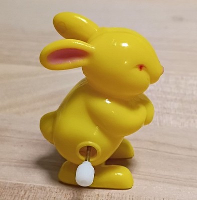 Vintage Tomy Wind Up Easter Bunny Rabbit Works!