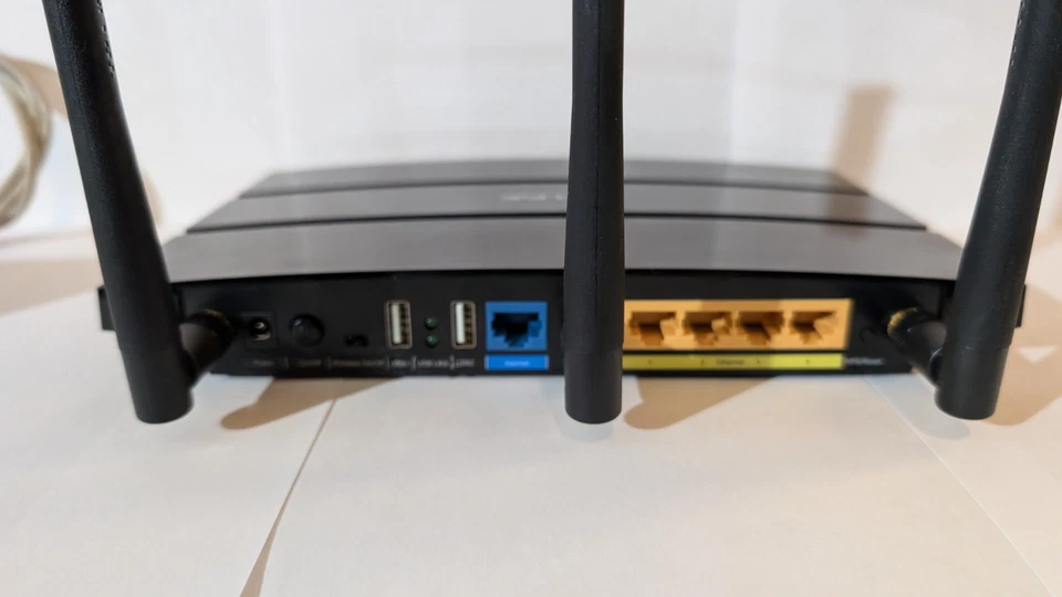 TP-Link WDR4300 N750 Dual-Band Router – Fresh OpenWrt Preinstalled, Ready to Use - Image 4 of 4