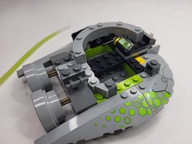 LEGO 76040 DC Comics Super Heroes Brainiac Attack Incomplete Set / Parts