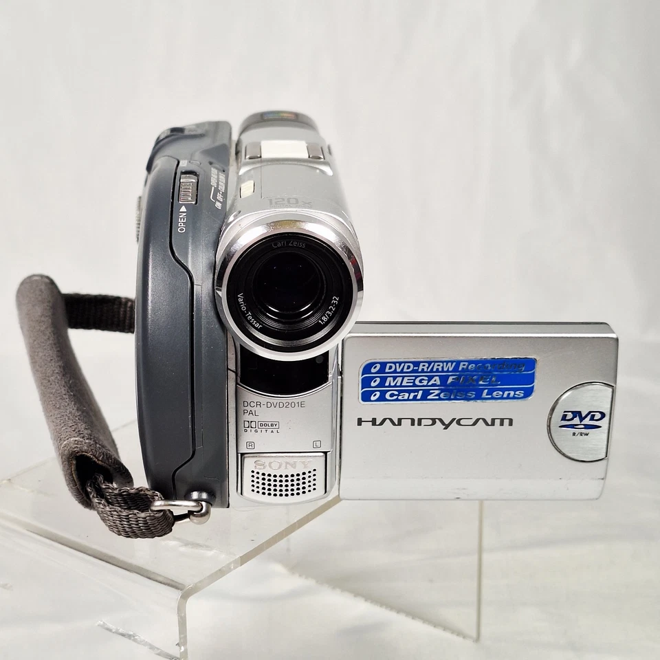 Sony Handycam DCR-DVD201E PAL Handheld DVD Camcorder Silver 120x Digital Tested - Image 2 of 4