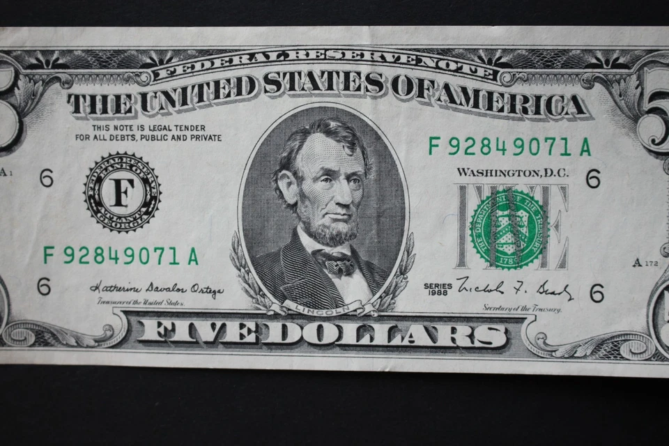 1988 $5 Atlanta Federal Reserve Note/F-1979F/about uncirculated/FREE SHIPPING! - Image 3 of 4