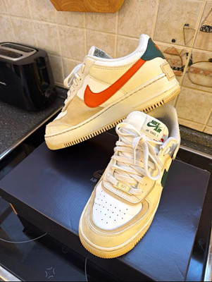 Nike Air Force 1 Shadow Damen Sneaker Low Top Schnürung EU 40 Weiß/Beige