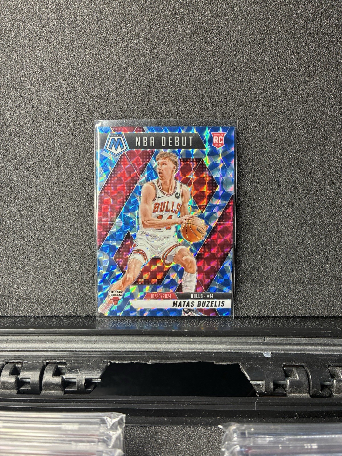 2024-25 Panini Mosaic - NBA Debut Matas Buzelis #257 Reactive Blue Mosaic Prizm