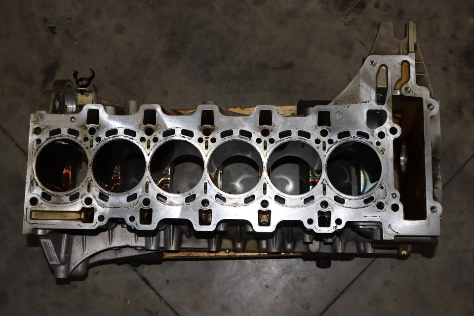 BMW M3 2015-2018 3,0 L - bloque corto del motor/cargüeñal 7853845 Foto 2 de 4