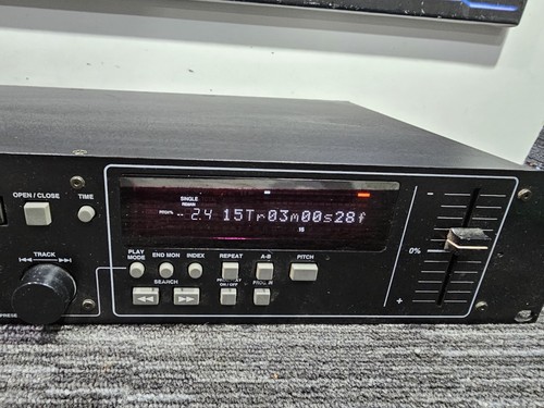 K658 Denon DN-C630 Broadcast CD Player XLR Ausgänge symmetrisch Analog Audio XLR - Bild 4 von 15