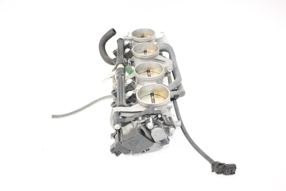 Carrocerías de acelerador 16 Suzuki GSXS1000 GSXS1000F Foto 2 de 4