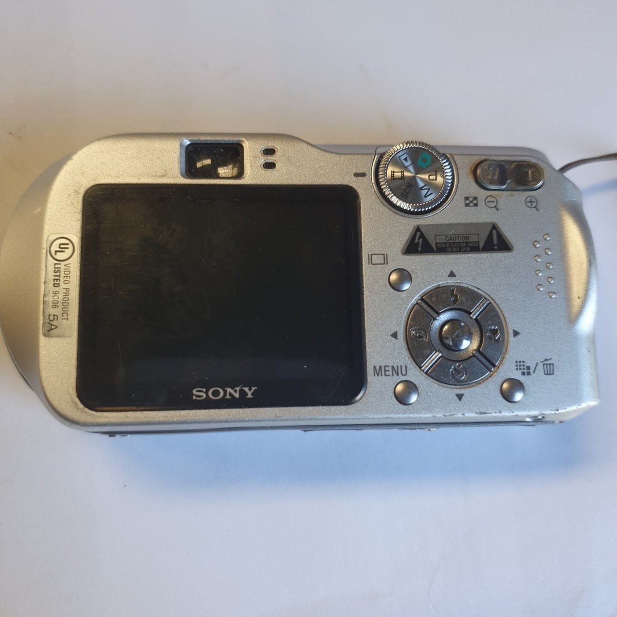 SONY CyberShot DSC-P200 Digital Camera *7.2 MegaPixels - UNTESTED