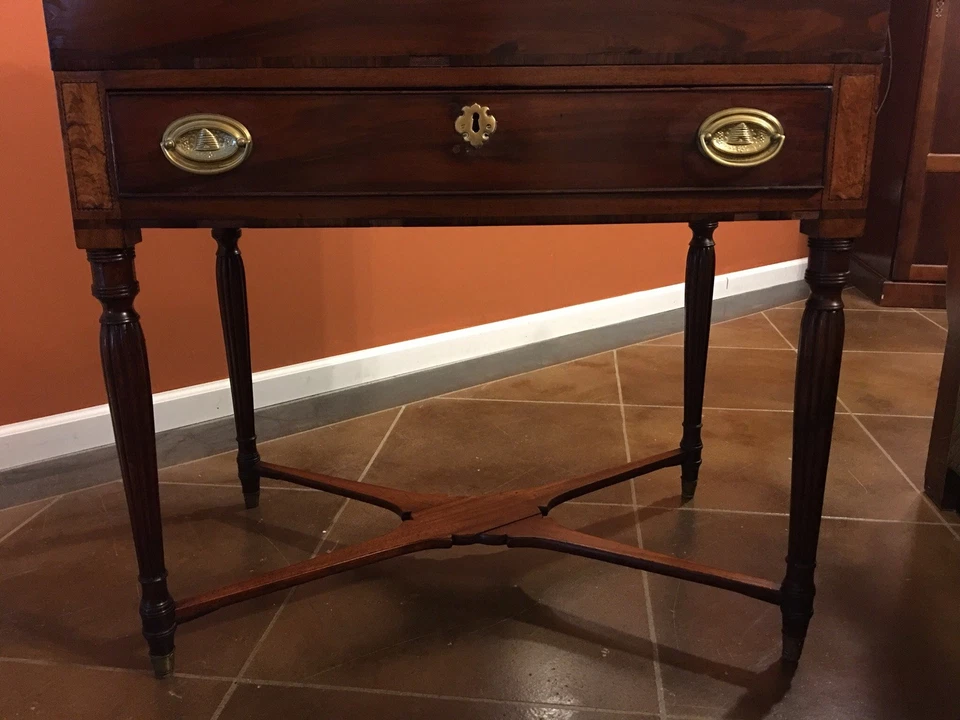 Antiguo escritorio de capitán americano de caoba de principios del siglo XIX Foto 3 de 4