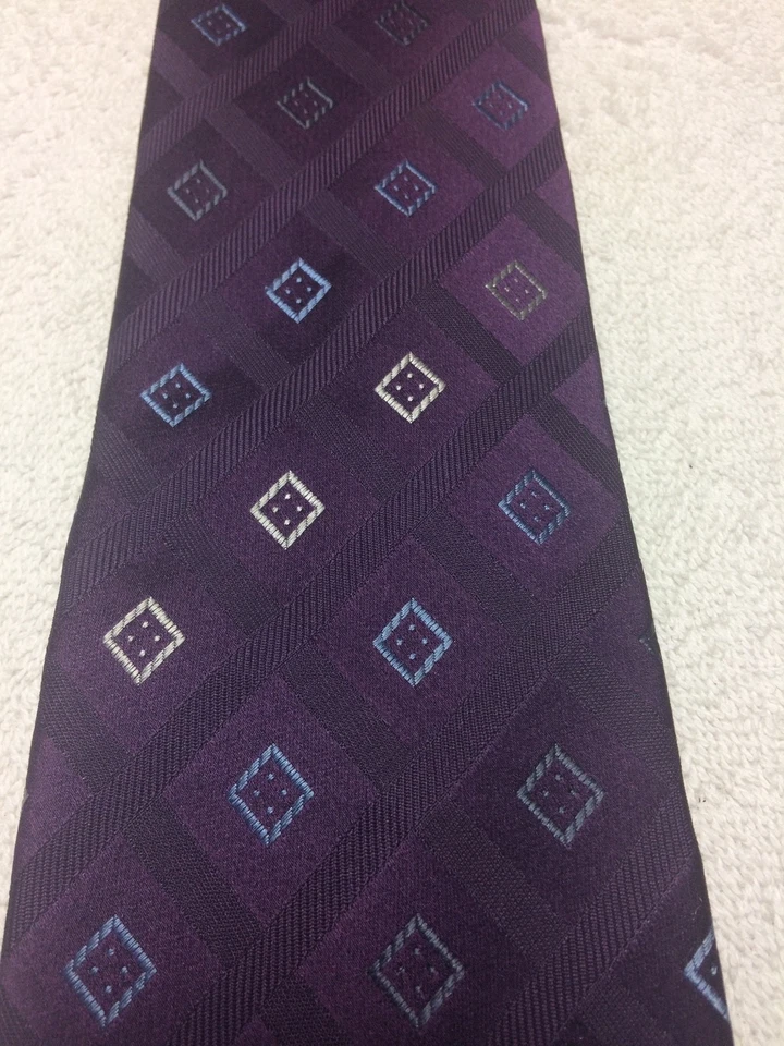 CORBATA HOMBRE GEOFFREY BEENE MORADA CON AZUL Y BLANCO 3,75 X 61 Foto 3 de 4