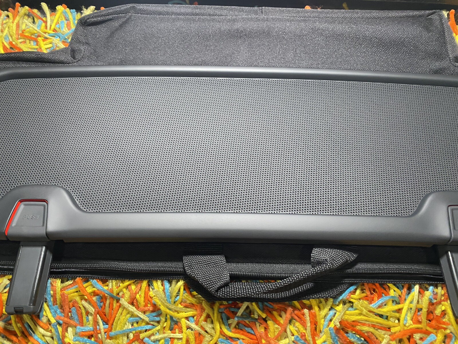 NEW 11-24 AUDI R8 SPYDER WIND DEFLECTOR WIND SCREEN WINDSCREEN WINDBREAK SPIDER