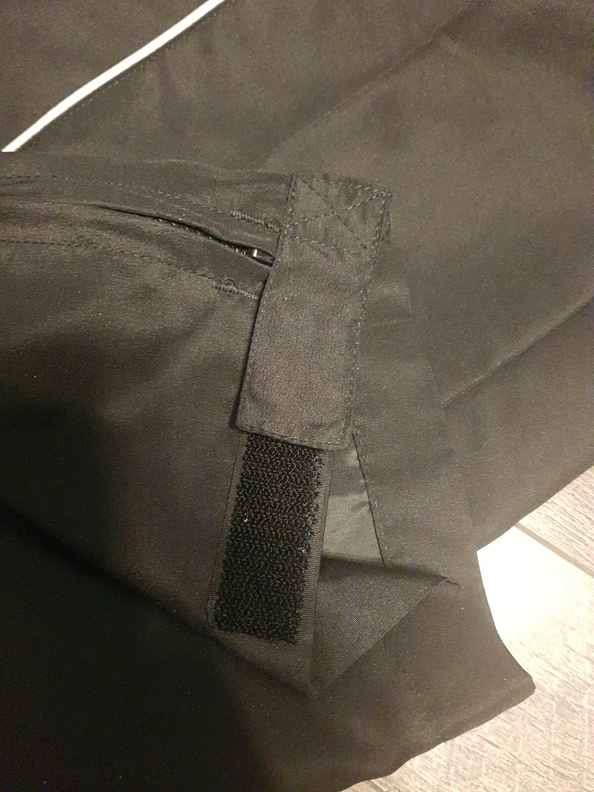 Picture 4 of 6