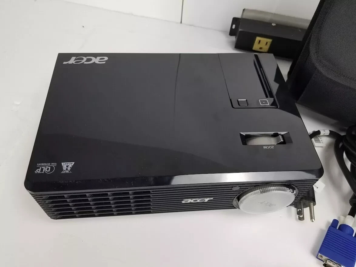 Acer X1161P DLP Projector Model #DSV0008 With Carrying Case | eBay
