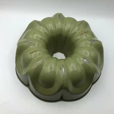 Avocado Green Bundt Pan Non-Stick 10" West Bend Finish Loss Rough Vintage *Read