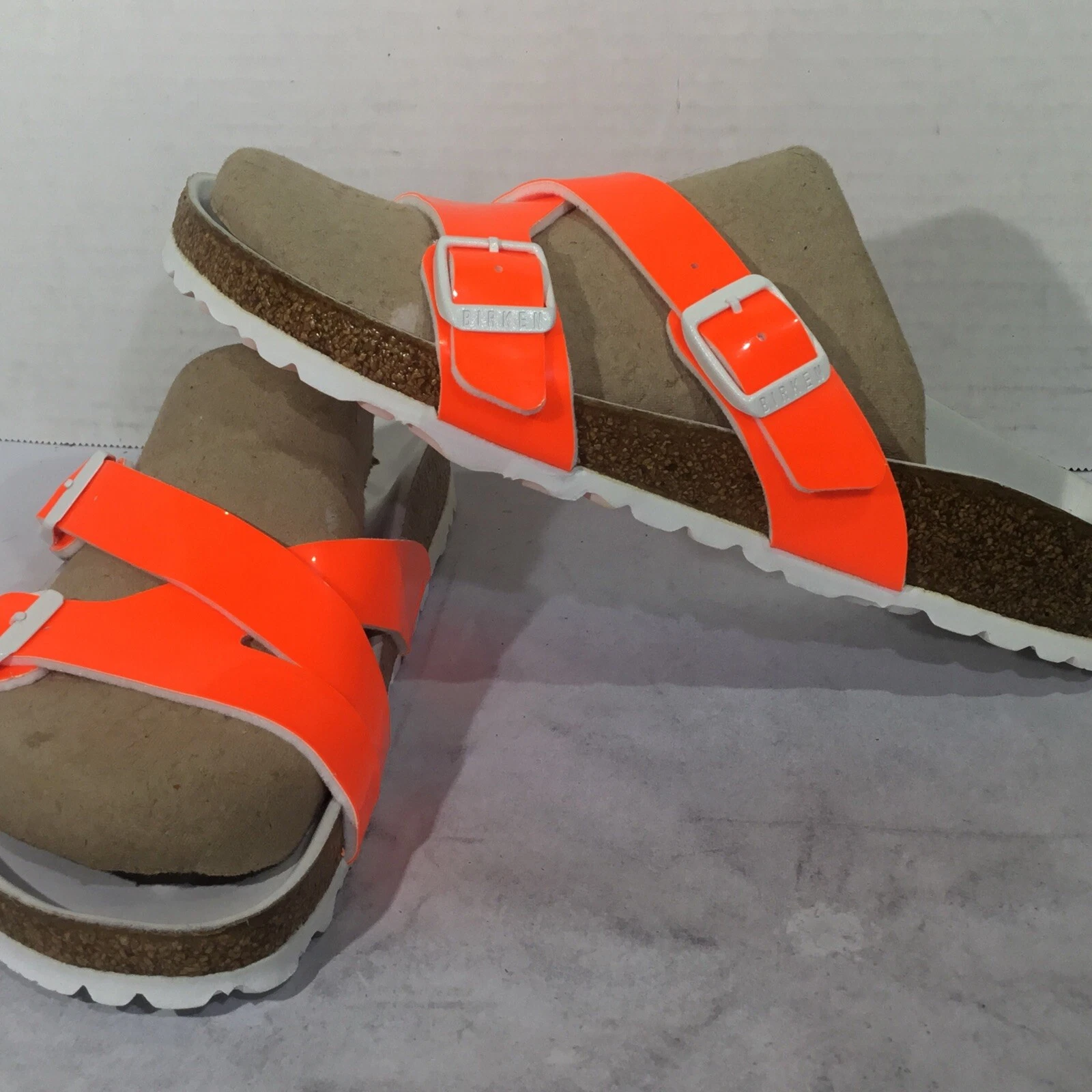 NEW BALANCE Scivoli Birkenstock donna taglia 7 EU 38 stretti Yao Balance arancione vernice Y23 1310