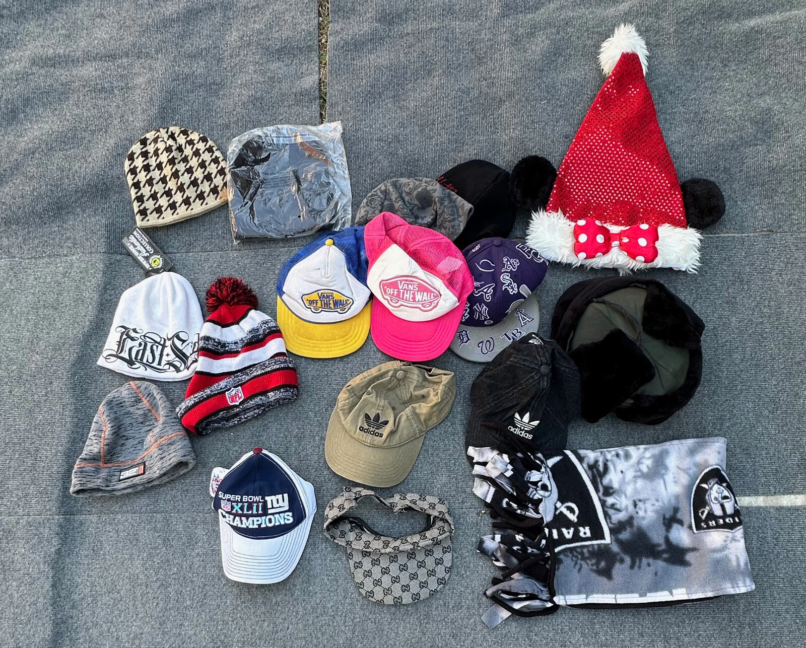 Hat Beanie Lot Men's & Youth Sizes.